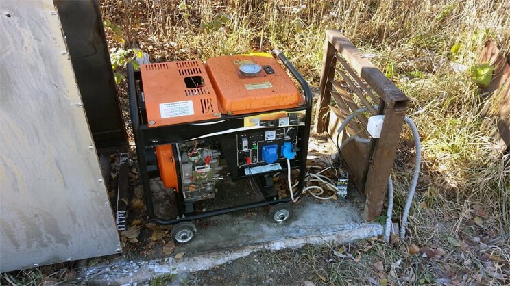 generators placed outside the house to work