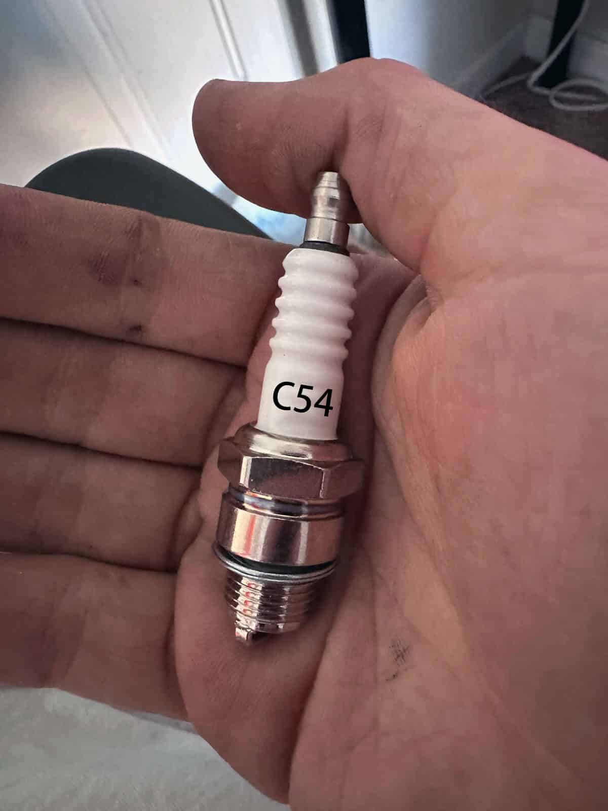 Bison Plug In Choosing the right spark plugs for generator - BISON
