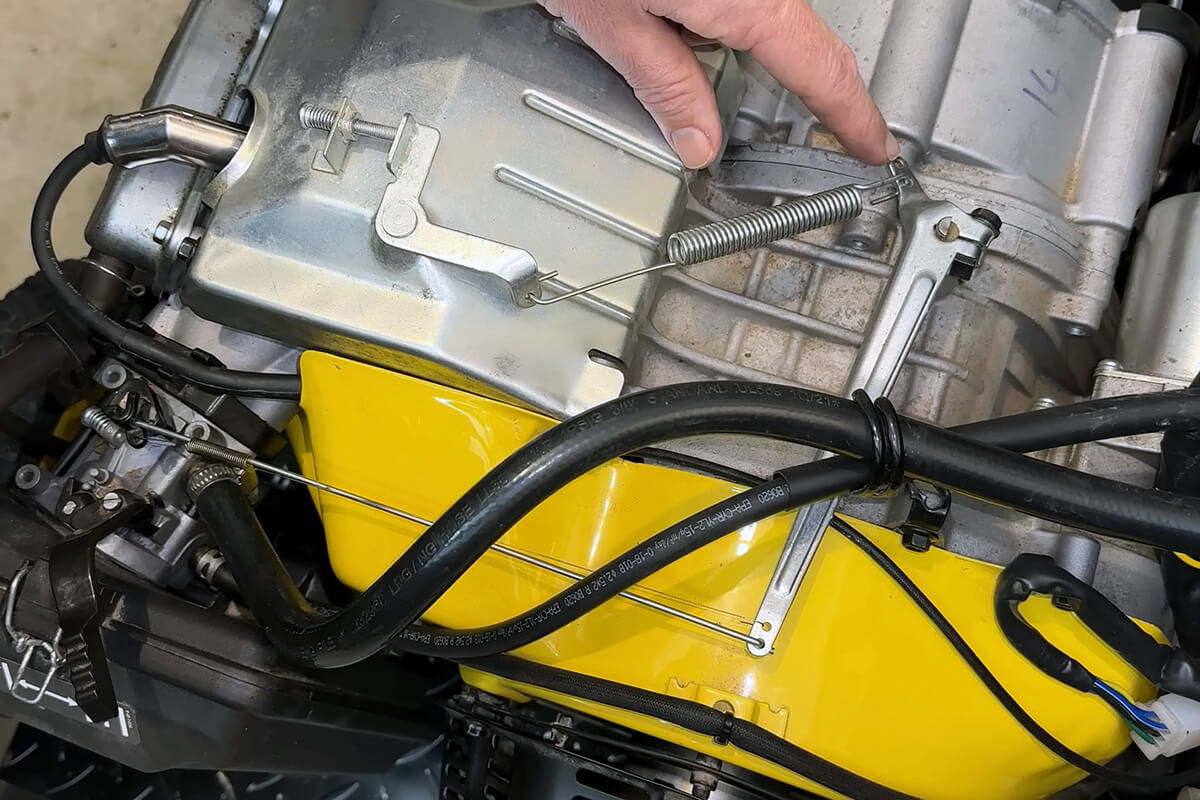 inspect-the-throttle-linkage-and-governor